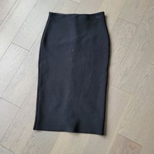 Gracia black pencil skirt